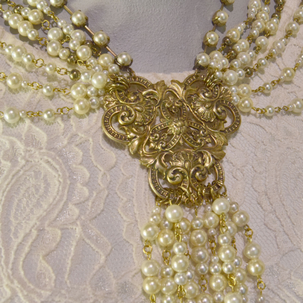 upcycled_vintagepearlsbuckle